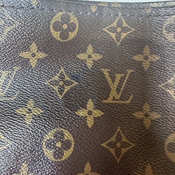 Louis Vuitton Monogram Artsy MM Hobo Model M40249 - Picture 13 of 15